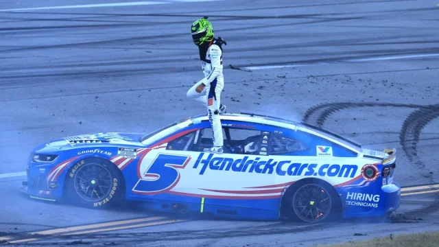 Yellow line debate divides NASCAR fans after Talladega Cup finish