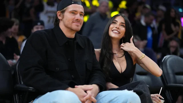 Madison Beer has priceless reaction to Chargers fan's heckle