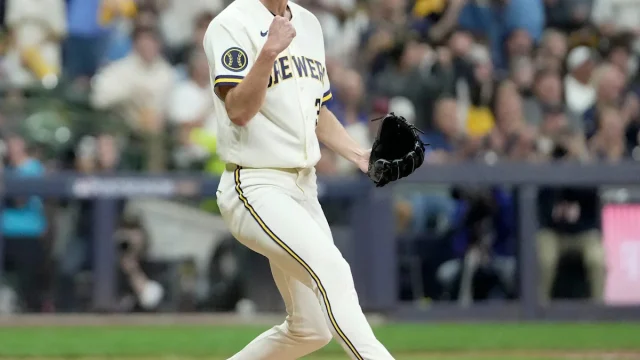 Can Brewers hold their 2-0 World Series lead? See what history says