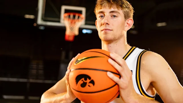 Iowa basketball vs. Illinois Springfield: Updates, score, highlights