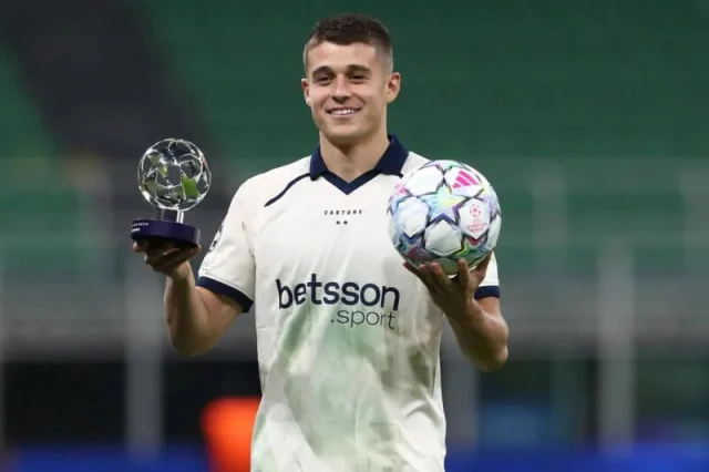 Club respond to Arsenal interest in 22yo striker