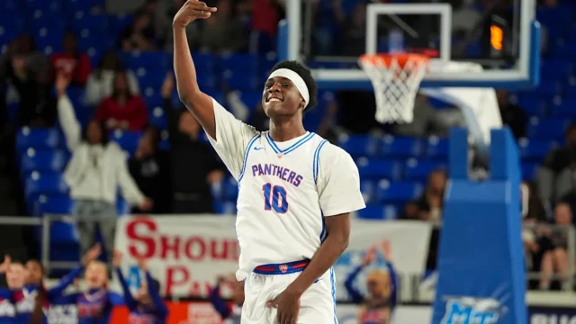 Texas A&M basketball lands Dylan Jones, Bartlett's 2027 4-star forward