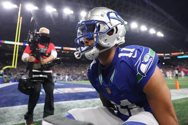 Chiefs vs. Seahawks score, live updates: Jaxon Smith-Njigba, Seattle lead Kansas City in third quarter