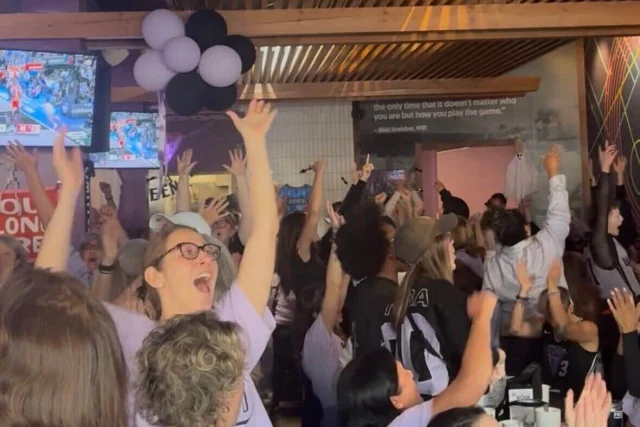 An early WNBA Finals tip? No problem for Valkyries fans. Bay Area bars were open