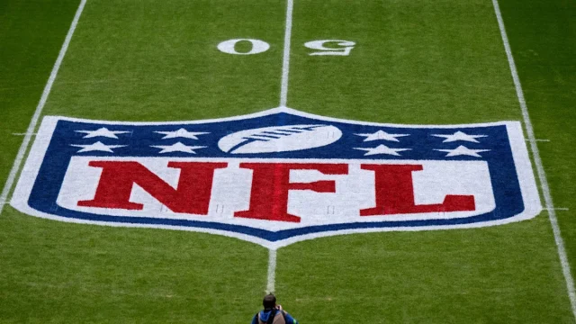 Prescott lifts Dallas Cowboys to 38-21 win over Philadelphia Eagles
