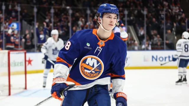 Islanders defenseman Matthew Schaefer pulls off historic OT feat in win vs. Predators