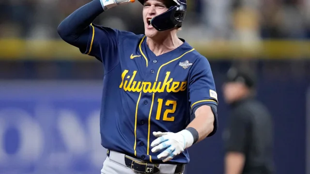 Fox announcer Davis invokes Bob Uecker's call on World Series homer
