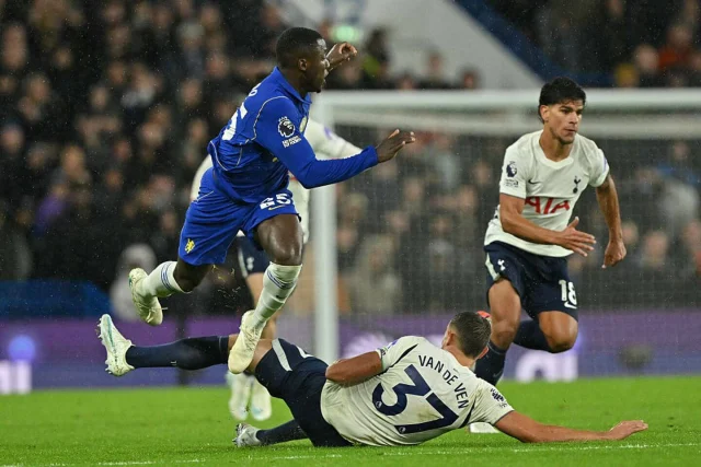 Premier League live scores: Latest with rivals Chelsea and Tottenham level in today's last match