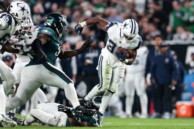 Cowboys handle Eagles behind Javonte Williams’ career-high 155 rushing yards