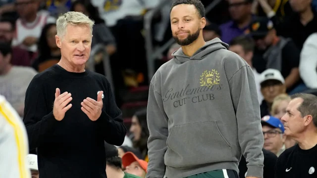 Warriors fall to 0-3 for first time of Stephen Curry's career with loss to Suns