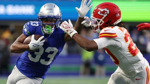 WATCH: Underrated Chiefs DB intercepts Seahawks on 'SNF' in Week 7