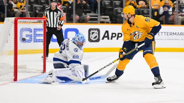 Steven Stamkos reacts to Nikita Kucherov trade request after Predators beat Lightning