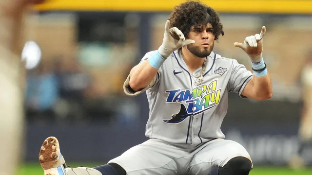 ¿Por qué Jonathan Aranda no está en el lineup de los Rays para Juego 3 de la Serie Mundial?