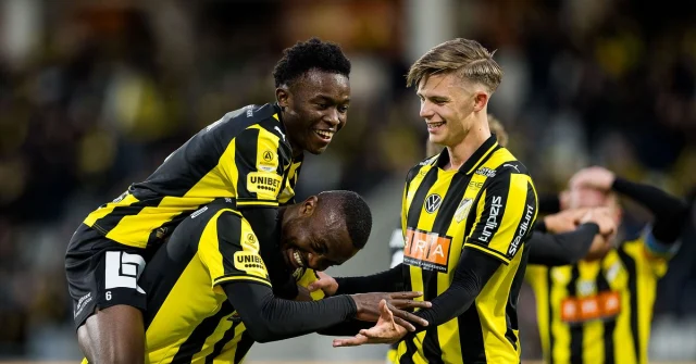 Häcken-spelare jublar efter mål mot Degerfors