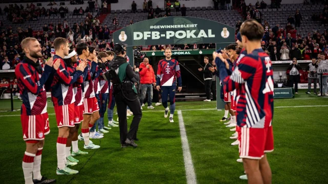 Bayern honor Kane for Ballon d'Or win before German Cup rout