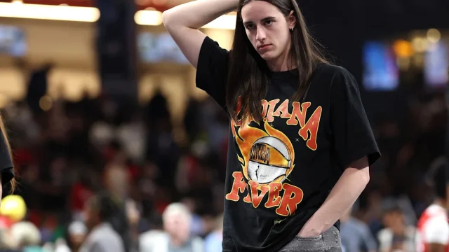 Caitlin Clark surprises Indiana high school team with new Caitlin 1s