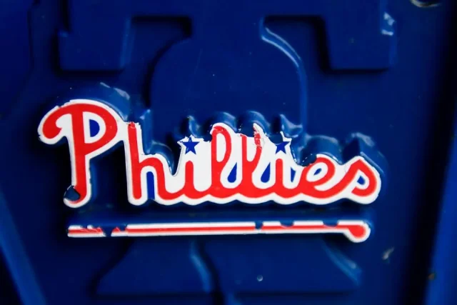Phillies Cut Ties With 11-Year MLB Shortstop After Disappointing Season