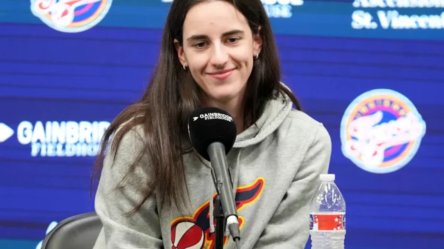 Caitlin Clark chats with LeBron James, Tyrese Maxey after 76ers take down Pacers