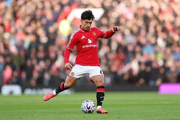 Roma among clubs interested in Lisandro Martinez