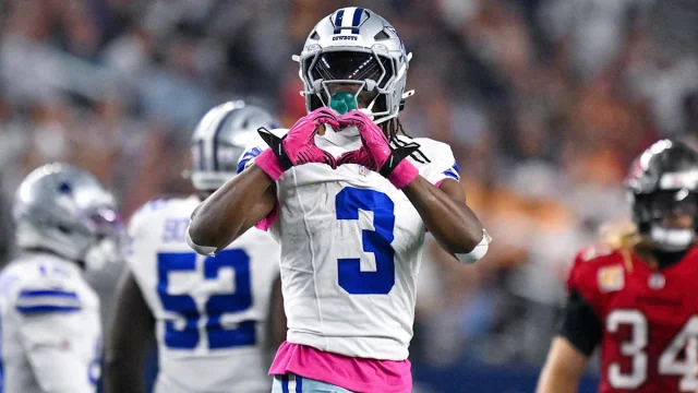 WATCH: George Pickens with amazing toe-tap TD vs Eagles on MNF