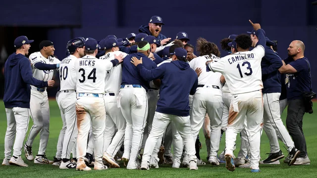 Cómo los Rays evitaron la barrida en el Juego 4, las claves del milagro en la Serie Mundial