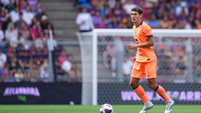 Barcelona hope key defender will return from injury against Atletico Madrid