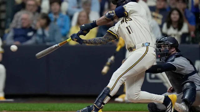 Brewers set more records in World Series Game 4. Here's the list